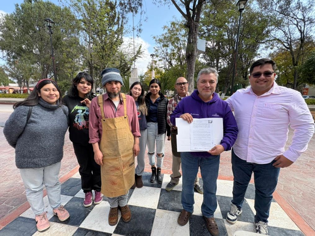 Como parte de las actividades establecidas, se llevó a cabo el “Taller de Litografía Vernácula”. Foto: Facebook Facultad de Artes UAQ