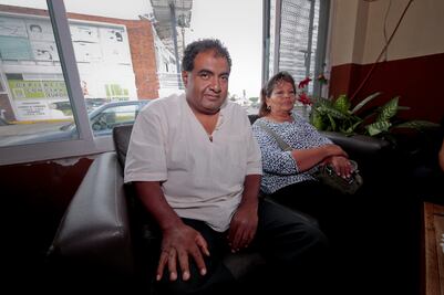 Domínguez Servién incurre en acto de rebeldía, dice líder