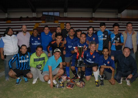 Amigos del INDEREQ, campeones