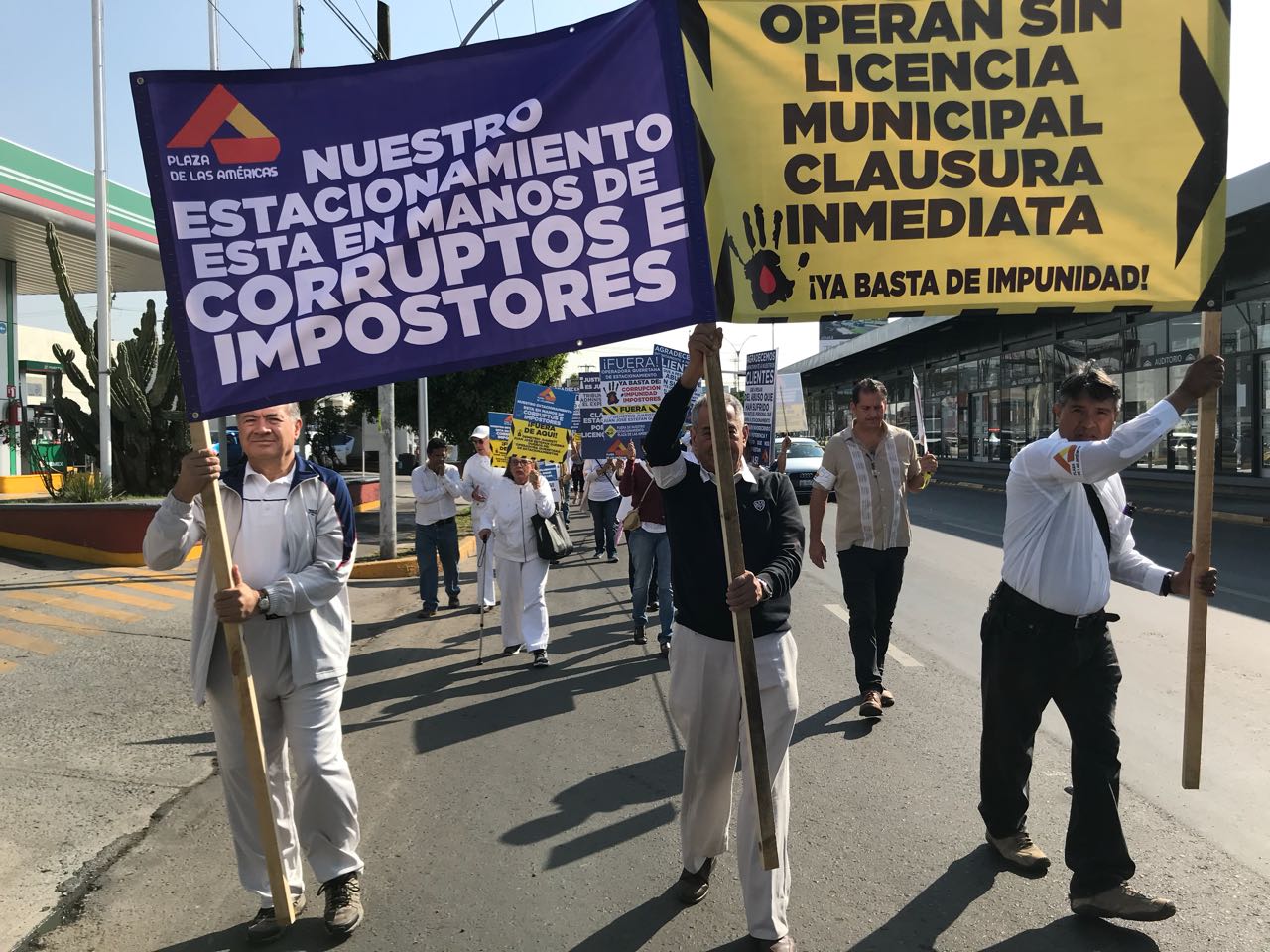 Locatarios exigen salida de Operadora de Estacionamientos
