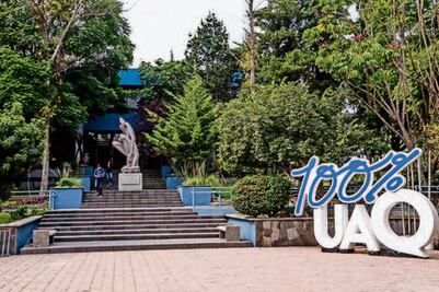 Gobernador llama a rector a ser prudente