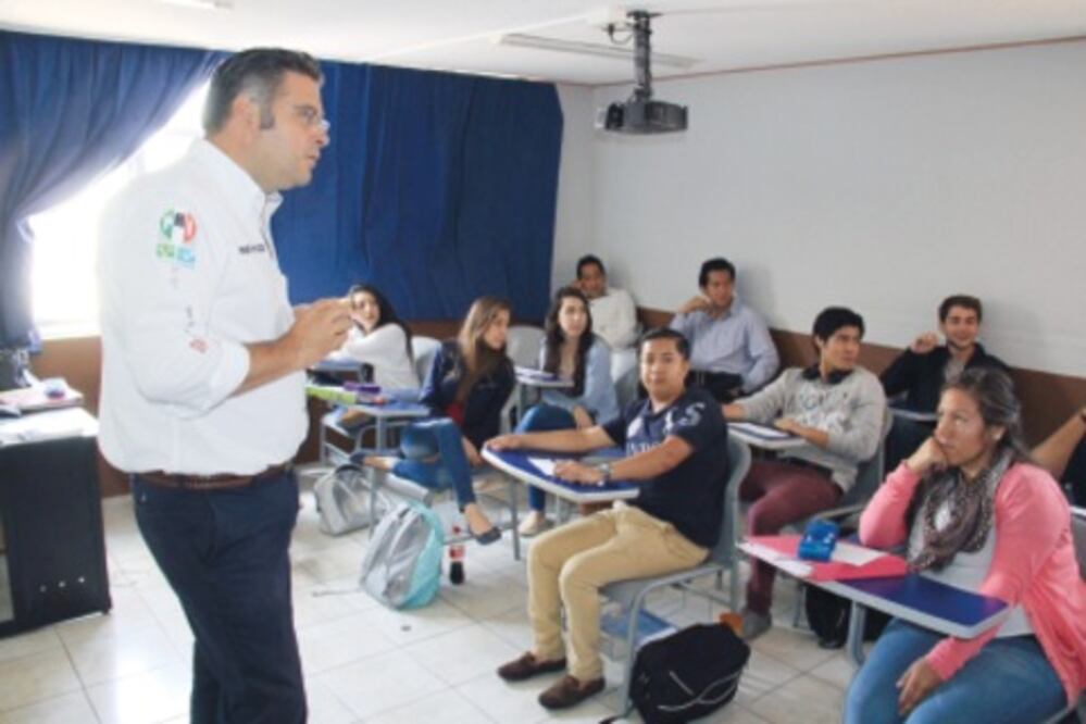 Pozo presenta plan para el mantenimiento de condominios