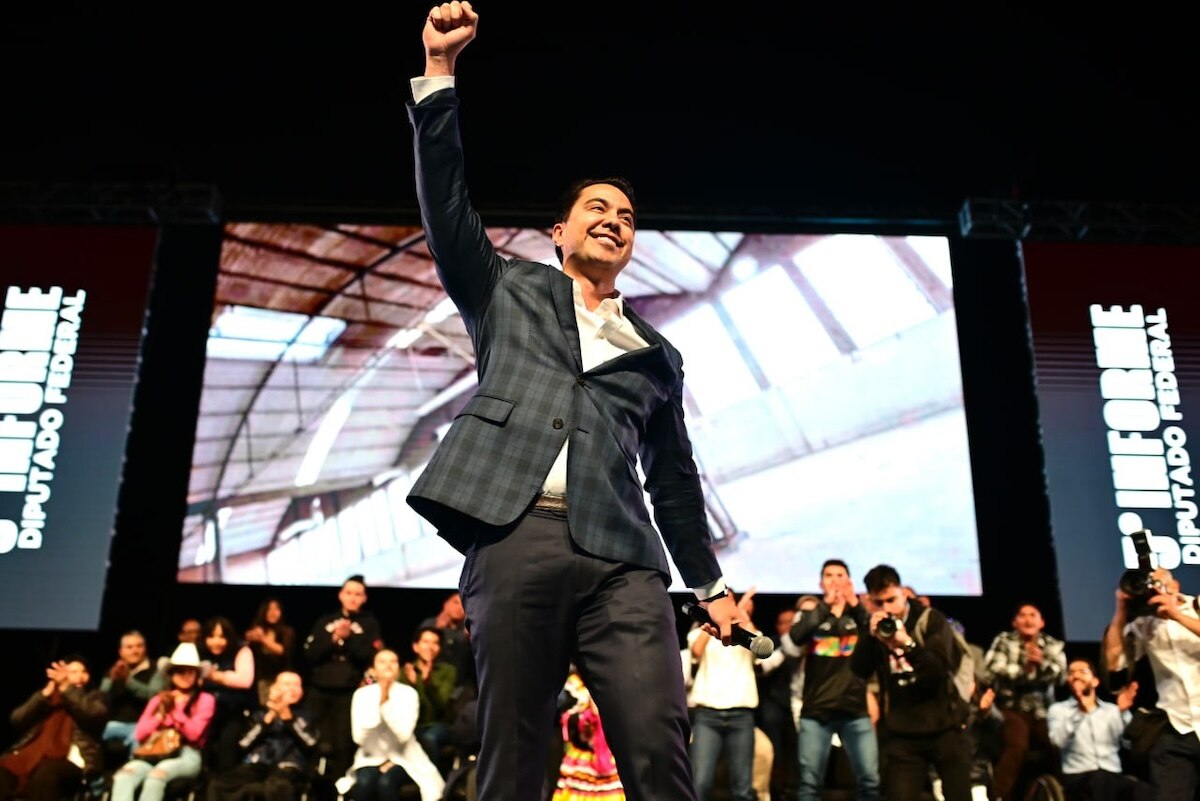 Presenta Felifer quinto informe legislativo