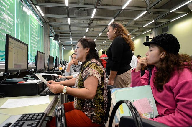 Los padres de familia también podrán realizar el trámite en alguno de los siete módulos de atención, de lunes a viernes, de 8:00 a 15:00 horas. (ARCHIVO EL UNIVERSAL)