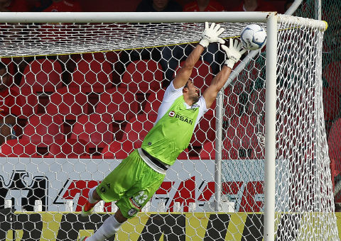 El cero da seguridad a Gallos Blancos