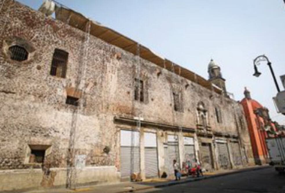 Descuido en el traspatio del Centro Histórico