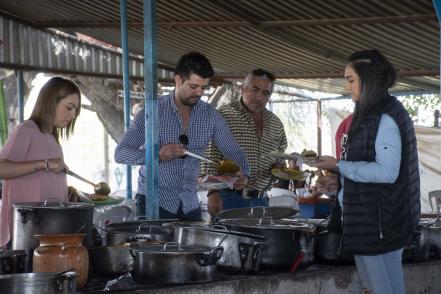 Tacos Las Vías; de una mesa bajo un árbol a  recibir decenas de comensales