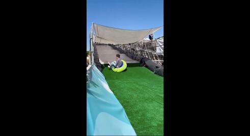 Video. “Tobogán navideño en Querétaro es un riesgo”, denuncian usuarios en redes sociales