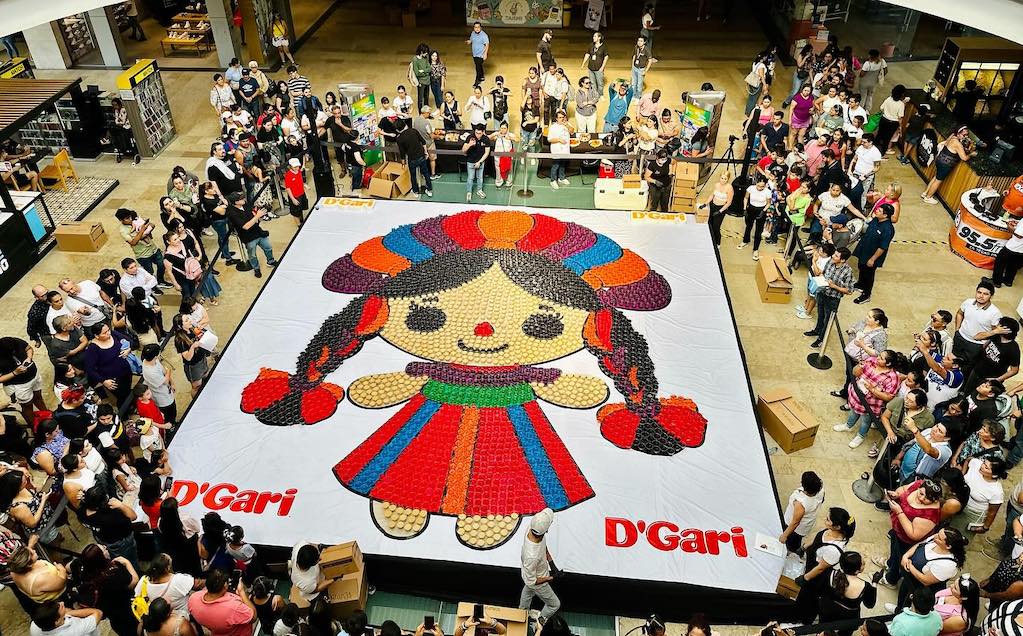 Elaboran la muñeca Lele de gelatina más grande del mundo