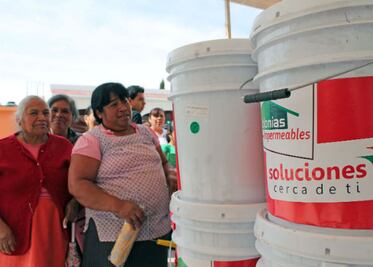 Entregan apoyos a familias de Tequisquiapan