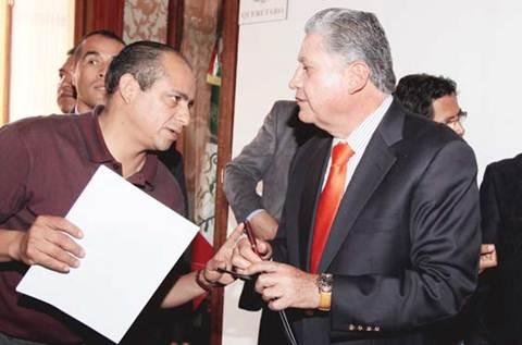 Transparentar bienes, piden a funcionarios