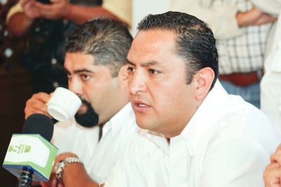 Firma San Juan del Río convenio con LG