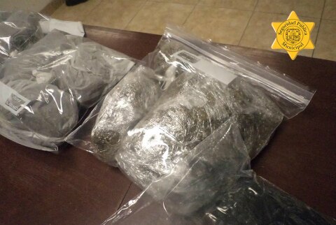 Detienen a sujeto con droga