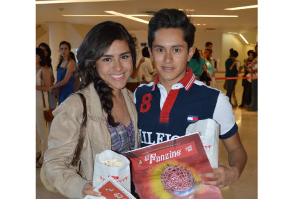 Celebran queretanos noche Fanzine