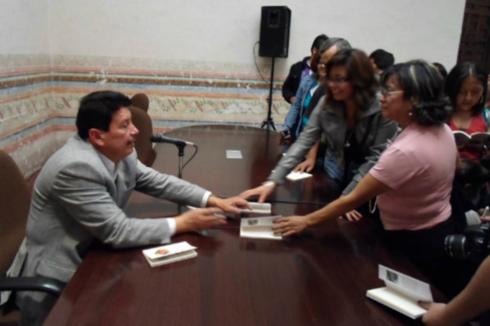 Presentan “En el ojo del huracán medida”