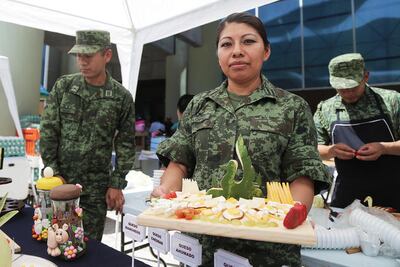 Desde la granja, militares cuidan la salud de mexicanos
