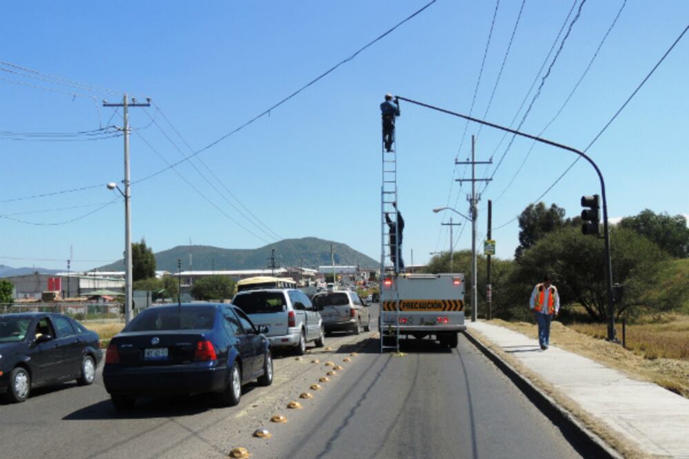 Mantenimiento a semáforos de SJR
