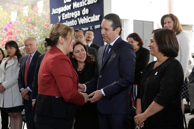 Gobernador pide a activistas sumarse al diálogo