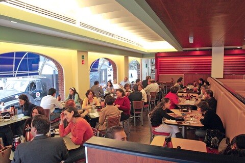 Abren más comercios en septiembre