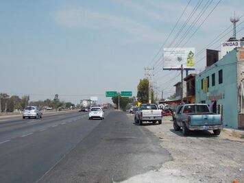 Ocultan en bodegas unidades robadas