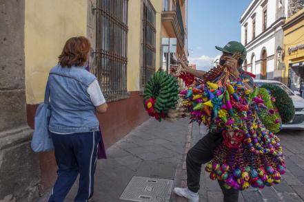 "Amigo, estas artesanías no las hallas en el supermercado"