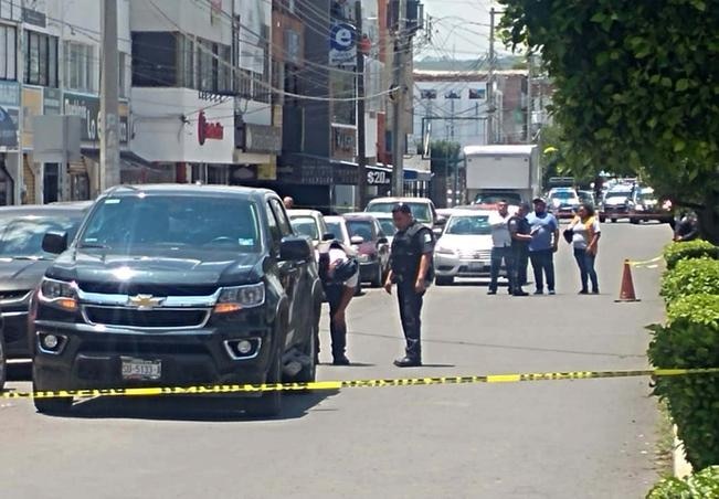 Asalto a cuentahabientes deja un muerto y un herido