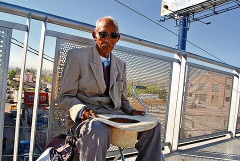  Sobrevive con 50 pesos al día