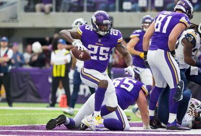 Vikings gana duelo de líderes