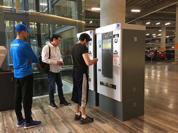 Provoca caos falla en estacionamiento de plaza Puerta la Victoria