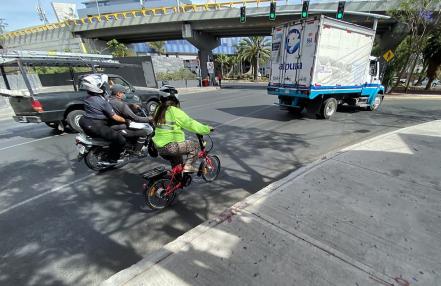 Usa la bicicleta en Querétaro, tras perder la esperanza en la mejora del transporte público