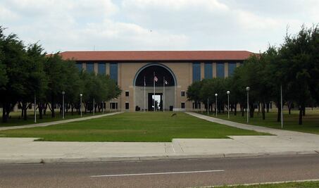 Llega Universidad de Texas al estado