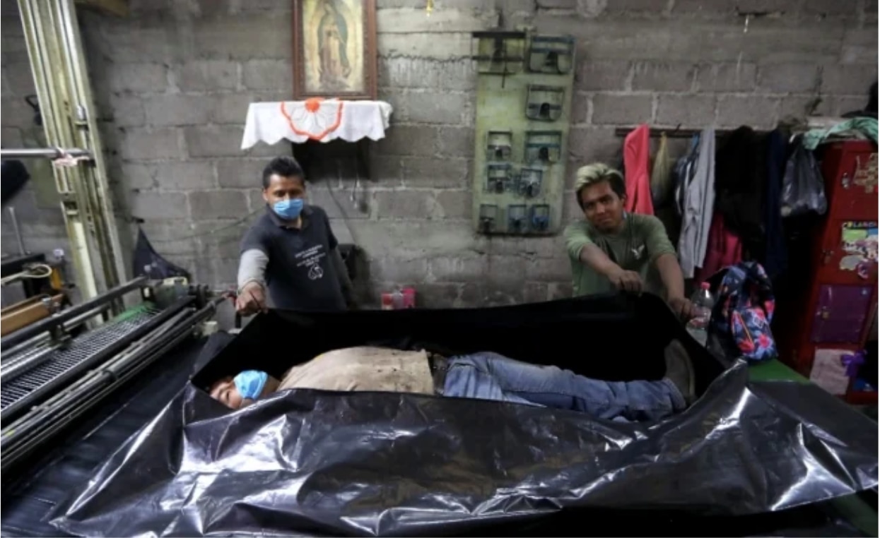 Crece demanda de bolsas para cadáveres por Covid-19