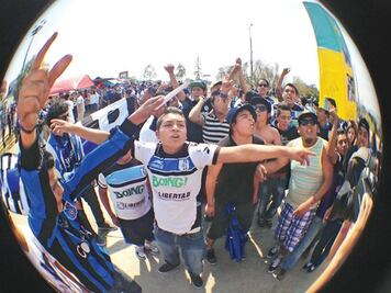 Cancela el Querétaro  “invasión al Omnilife”