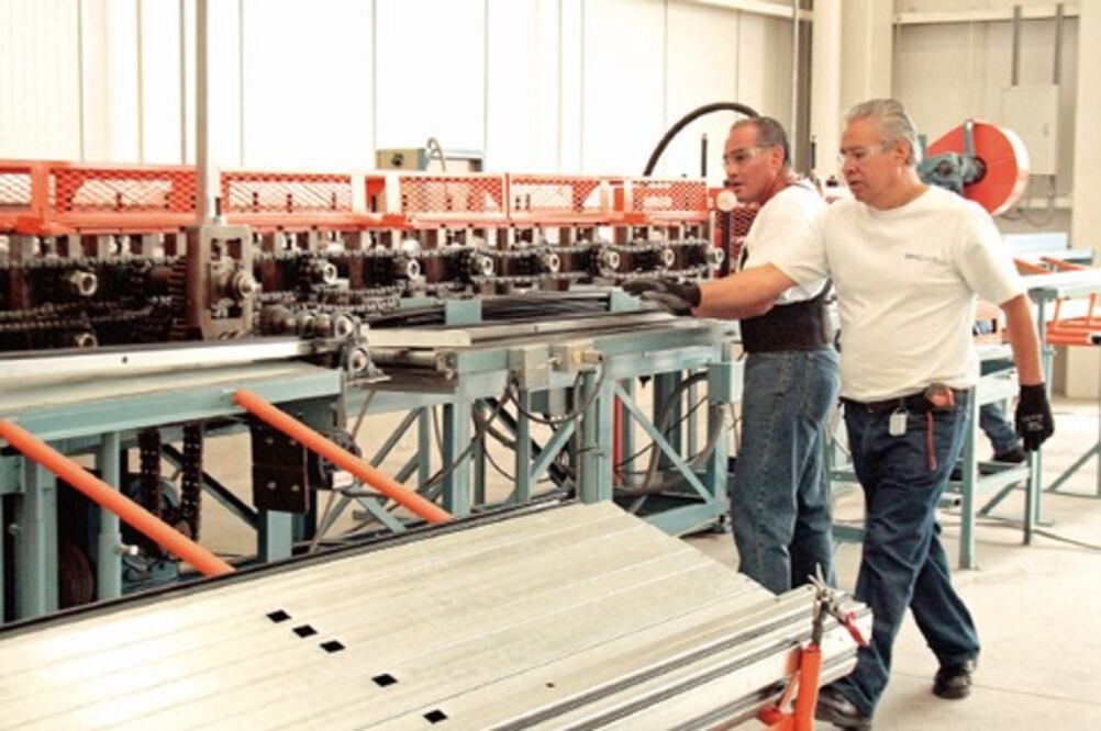 Consulta no determinará salario mínimo: experto