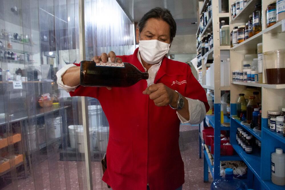 UNA DE LAS FARMACIAS MAS ANTIGUAS DE LA CIUDAD