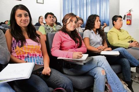 Inauguran taller para jóvenes emprendedores