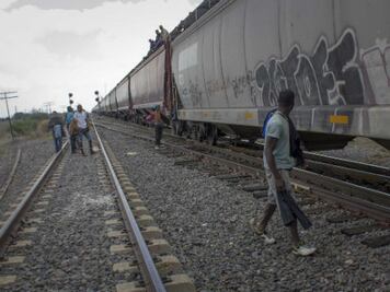 Presunto PF ataca a centroamericano 