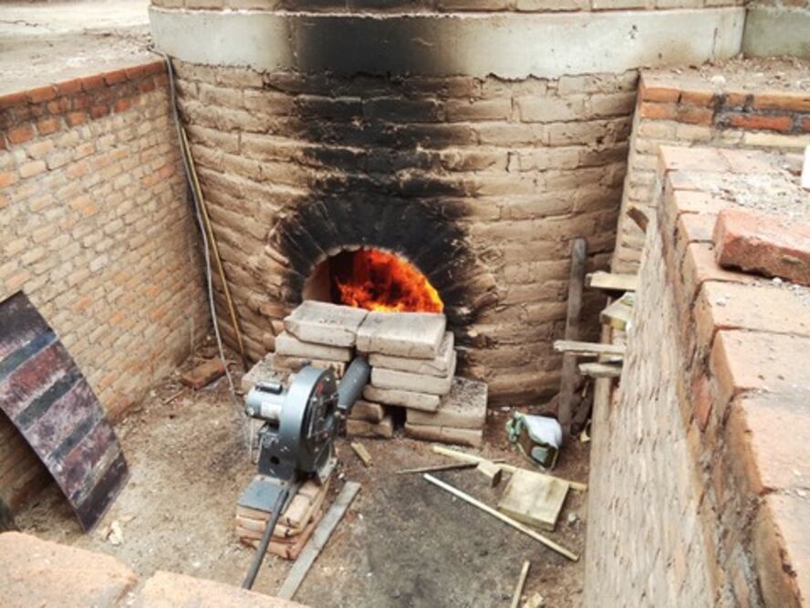 Dan 8 mdp a 35 hornos ecológicos