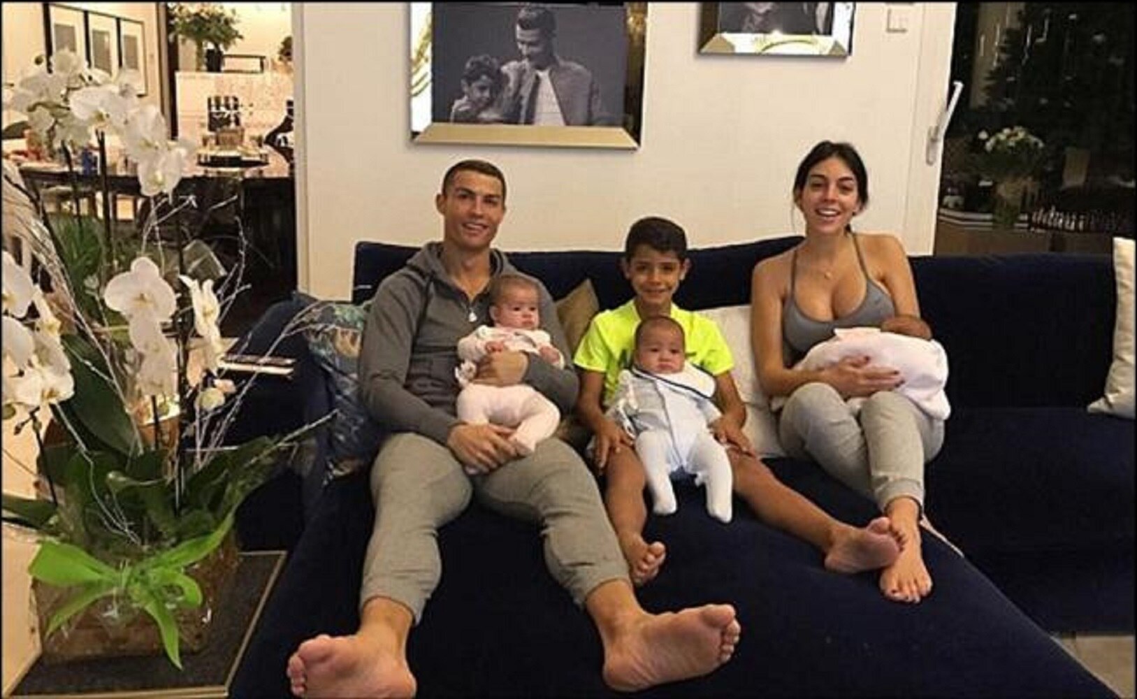 Instagram Cristiano Ronaldo. El jugador portugués con su familia.