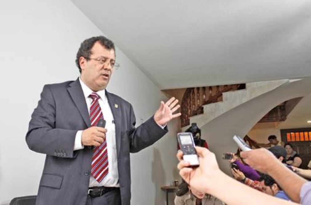 UAQ llama a sindicato a dialogar