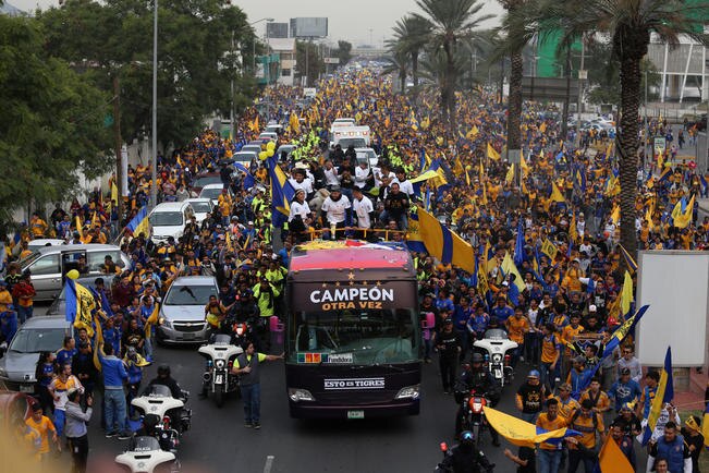 Desfilan los reyes del norte