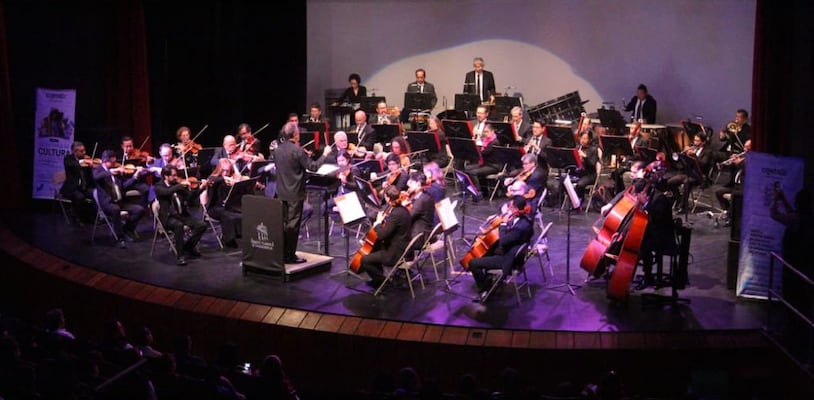 OFEQ comparte magia orquestal con estudiantes