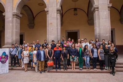 Querétaro festeja con baile y folclor