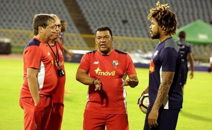 Panamá golea y clasifica