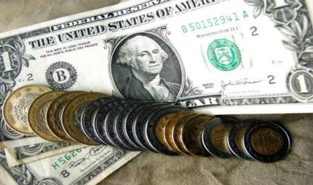 El peso se hunde por plan fiscal y TLCAN; dólar cierra en $19.50