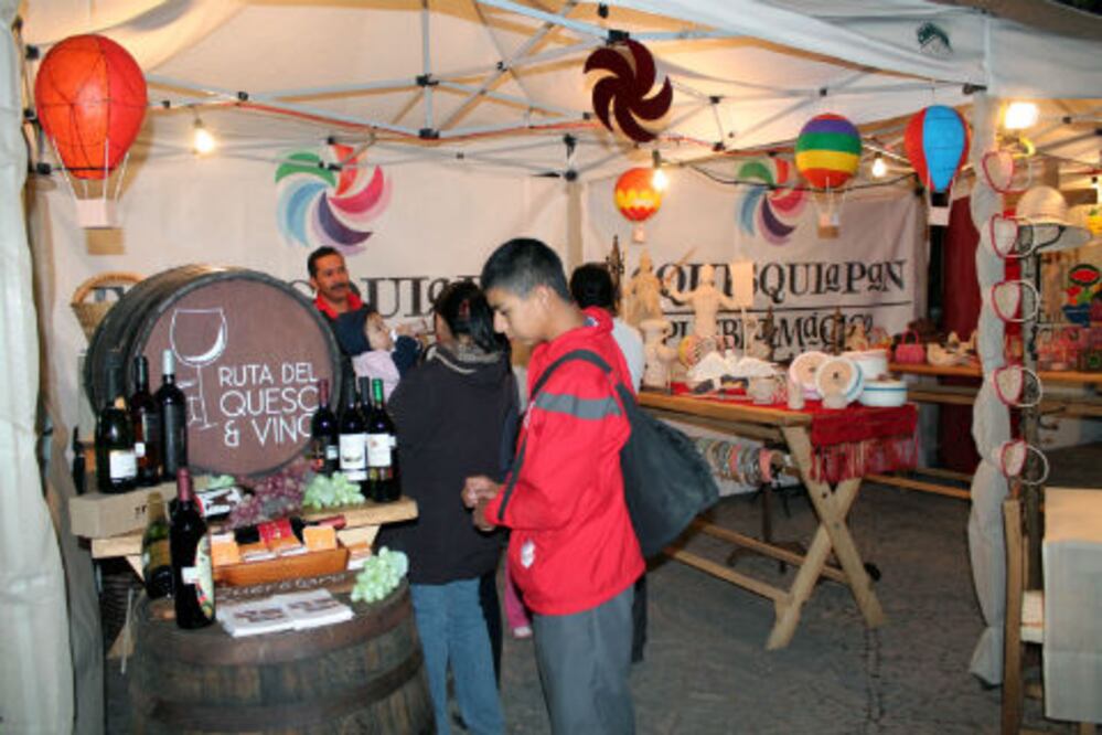 Tequis exhibe artesanías 