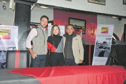 Vuelve por una noble causa