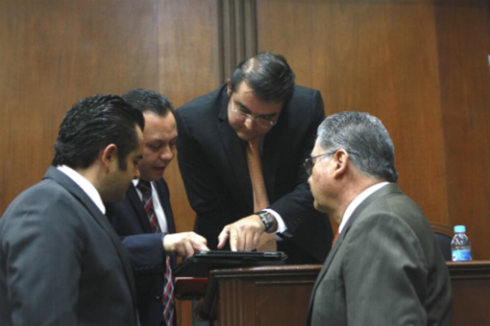 Ejecutivo alista plan de presupuesto 