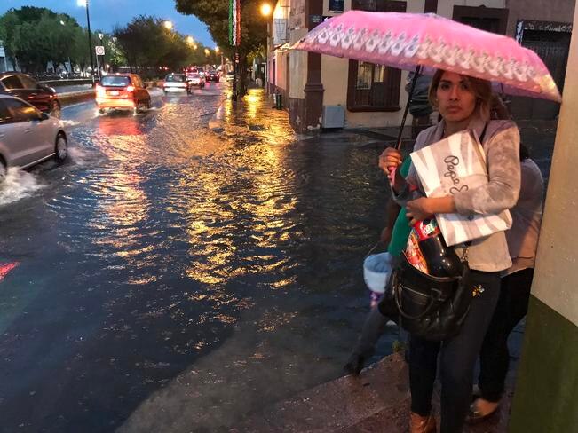 Lluvia deja diversas afectaciones en la capital