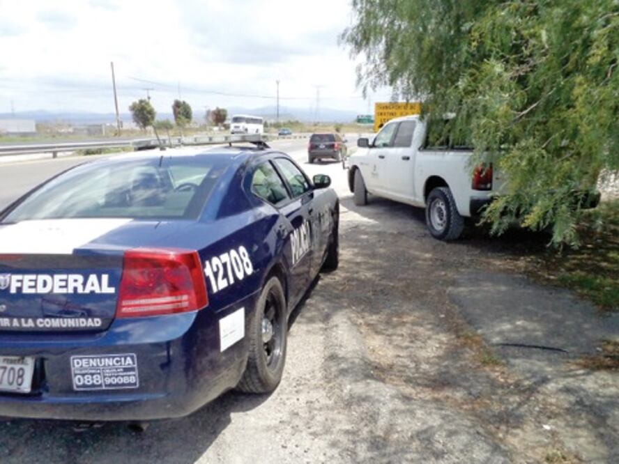 Descubren tomas ilegales de Pemex    